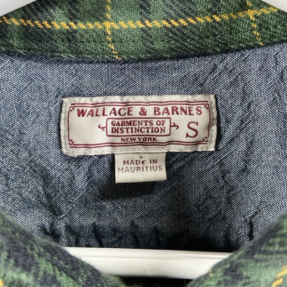 Wallace & Barnes Shirt Mens Small Flannel Button Up Green Plaid Casual Pockets